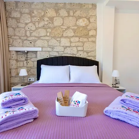 Noesta Hotel *