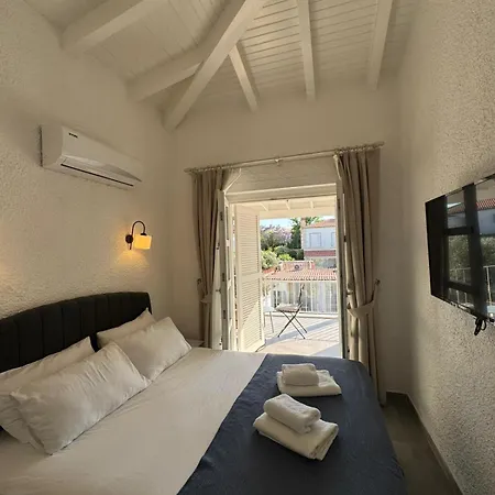 Noesta Hotel *
